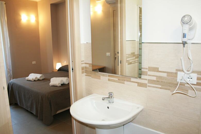 Hostal B&B Viale San Pietro