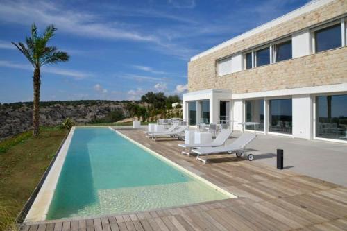 Scicli Villa Sleeps 10 Pool Air Con Wifi
