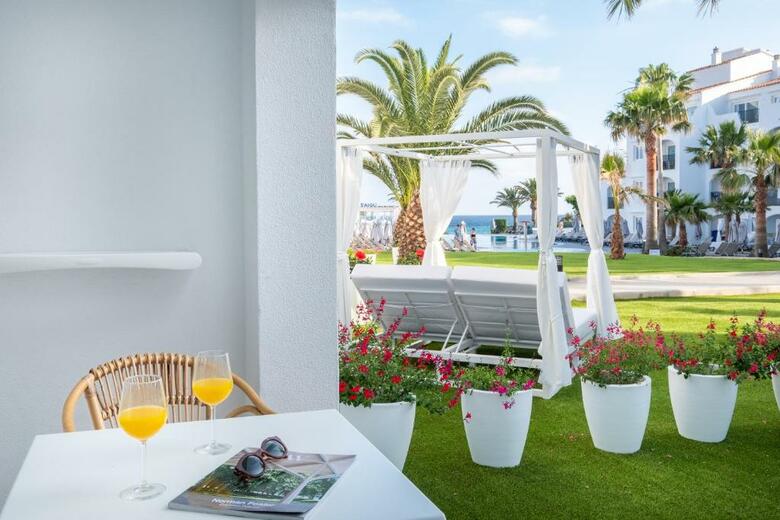 Apartamentos Carema Beach Menorca