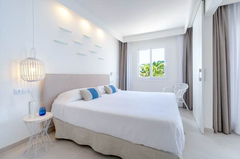 Apartamentos Carema Beach Menorca