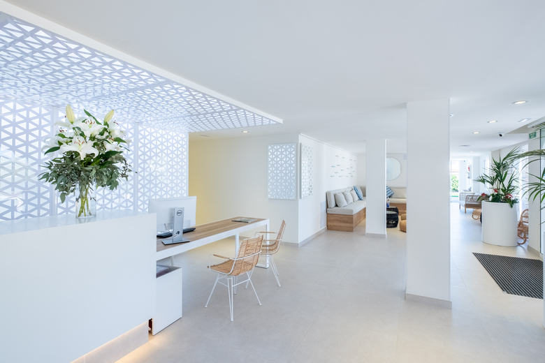 Apartamentos Carema Beach Menorca