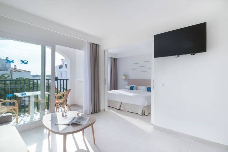 Apartamentos Carema Beach Menorca