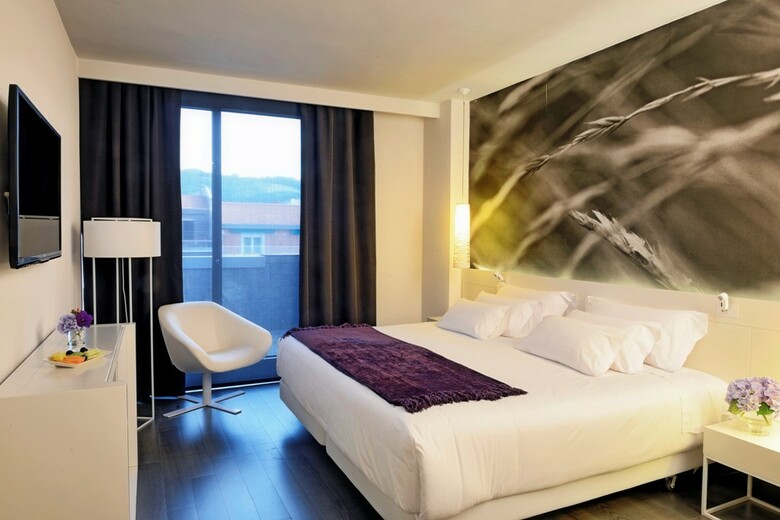 Hotel NH Collection Villa De Bilbao