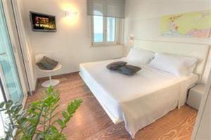 Life Hotel