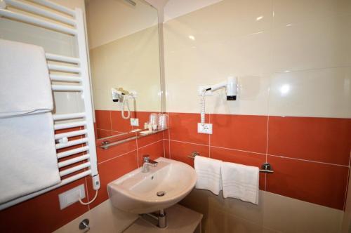 Hostal Palafiori Rooms Sanremo