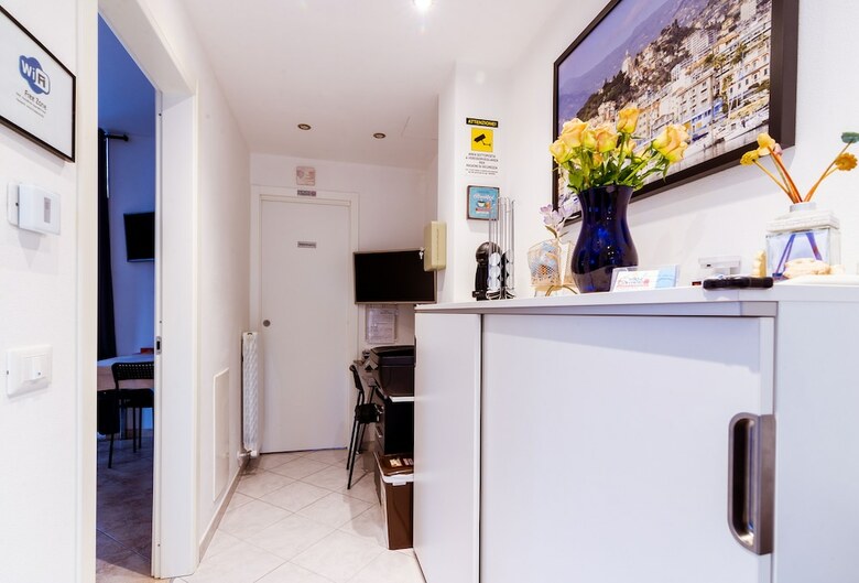 Hostal "6 In Centro" Guest House
