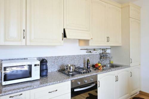 San Siro Apartment Sleeps 4 Pool Air Con