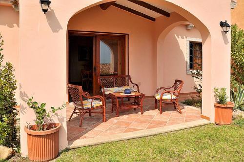 Case Costa Caddu 150s