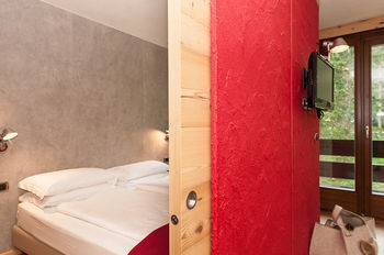 Hotel Ambiez Residence