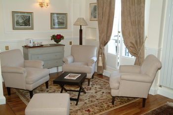 Hotel H�tel Du Rond-point Des Champs Elys�es