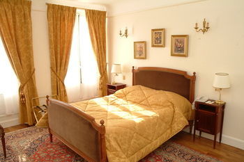 Hotel H�tel Du Rond-point Des Champs Elys�es