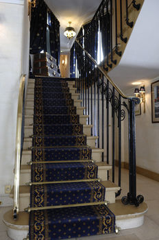 Hotel H�tel Du Rond-point Des Champs Elys�es