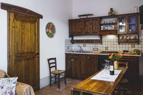 San Quirico D'orcia Apartment Sleeps 8 Pool Wifi