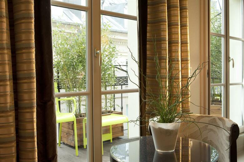 Hotel Le Petit Paris