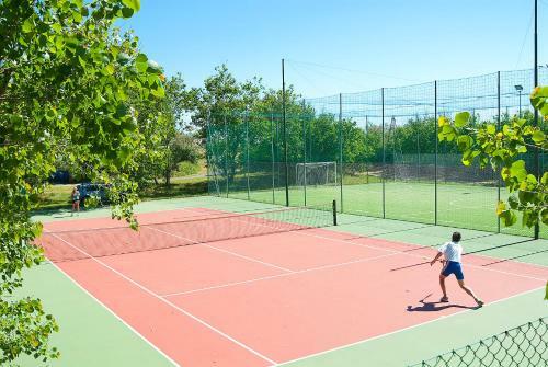 Happy Camp Mobile Homes In Camping Village Rosapineta