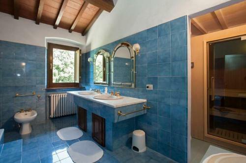 San Casciano In Val Di Pesa Villa Sleeps 10 Pool