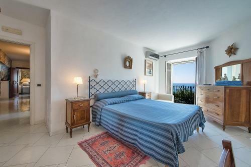 Praiano Villa Sleeps 8 Pool Air Con Wifi