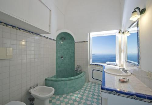 Praiano Villa Sleeps 6 T721533