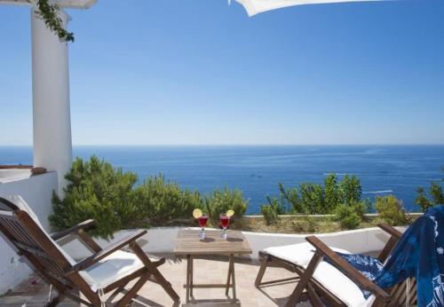 Praiano Villa Sleeps 6 T721533