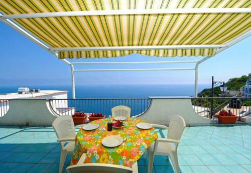 Praiano Apartment Sleeps 5