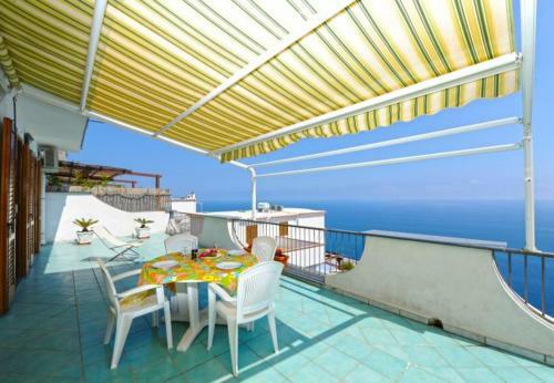Praiano Apartment Sleeps 5