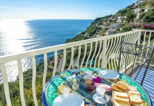Praiano Apartment Sleeps 4
