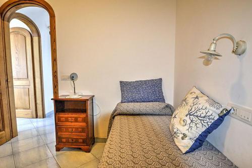 Praiano Villa Sleeps 5 Air Con Wifi