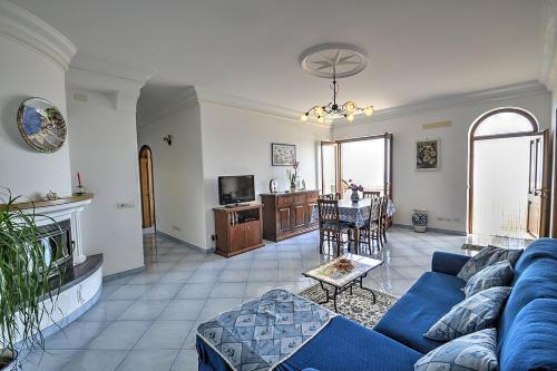 Praiano Villa Sleeps 5 Air Con Wifi