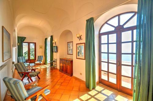 Praiano Villa Sleeps 8 Pool Air Con Wifi