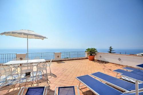 Praiano Villa Sleeps 8 Pool Air Con Wifi