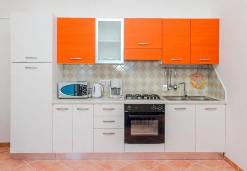Praiano Apartment Sleeps 4
