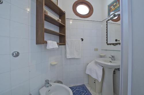 Praiano Villa Sleeps 8 Air Con Wifi