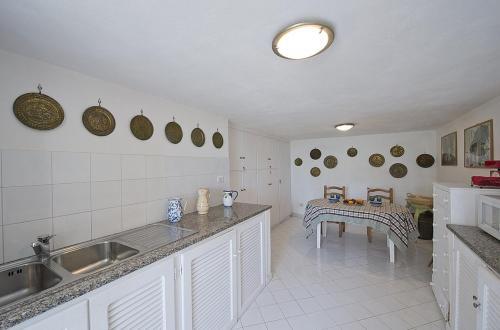 Praiano Villa Sleeps 8 Air Con Wifi