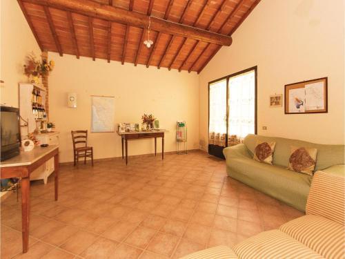Holiday Apartment Via Delle Colline B