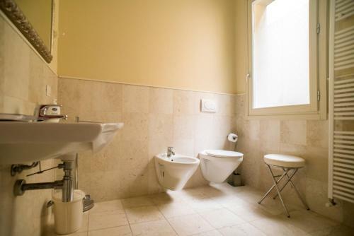 Dante Ravenna Apartments