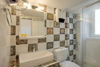 Hotel Omorfi Poli