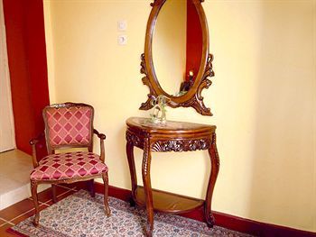 Hotel Atheaton Guesthouse