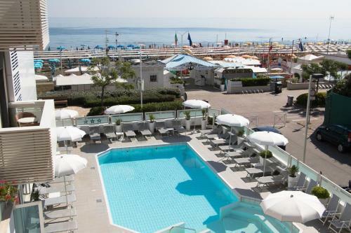 Club Hotel