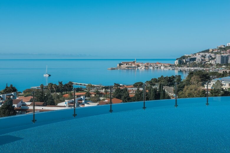 Hotel Iberostar Waves Slavija