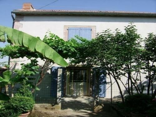 House On S'y Plait