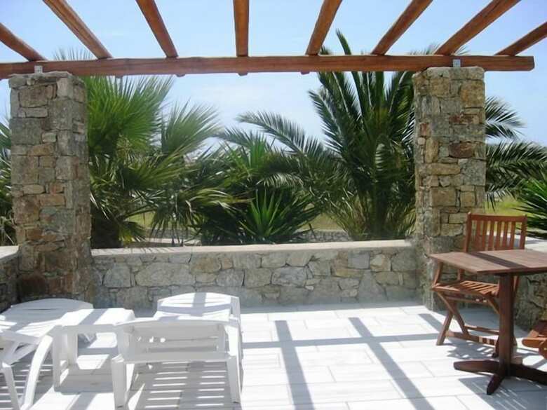 Giannoulaki Village Hotel