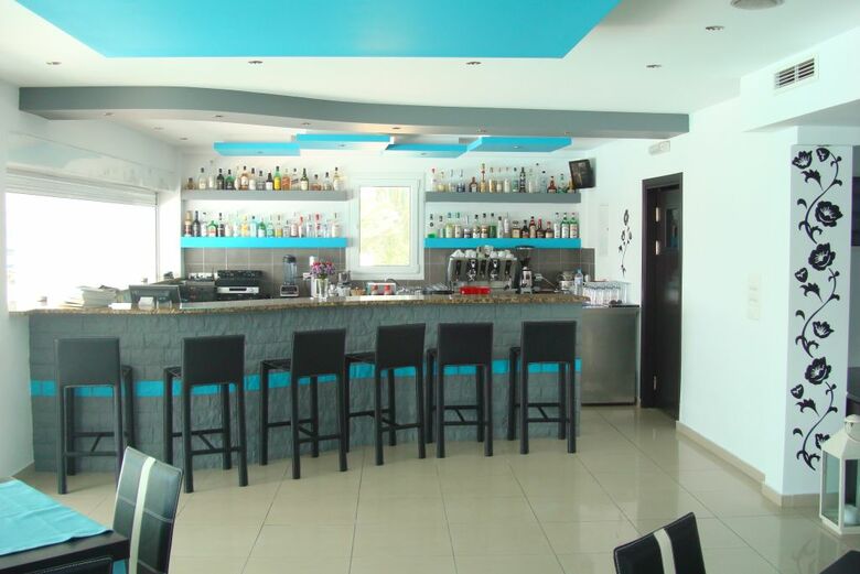 Giannoulaki Village Hotel