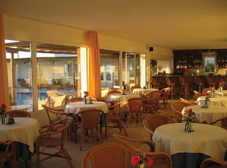 Giannoulaki Village Hotel