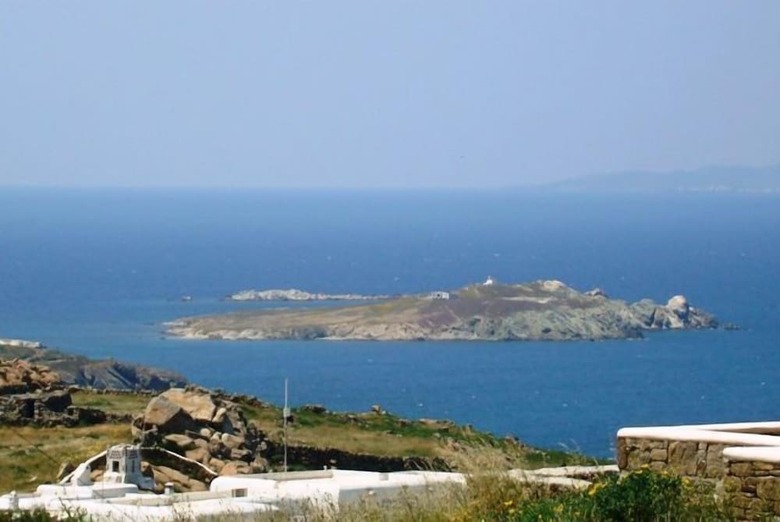 Giannoulaki Village Hotel