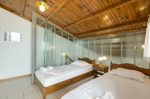 Hotel Trikorfo Beach
