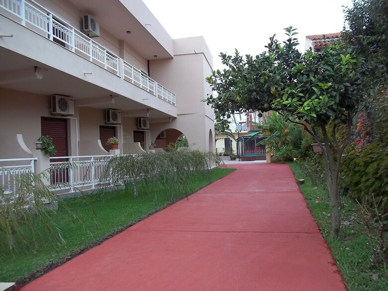 Hotel Toulas Apartments