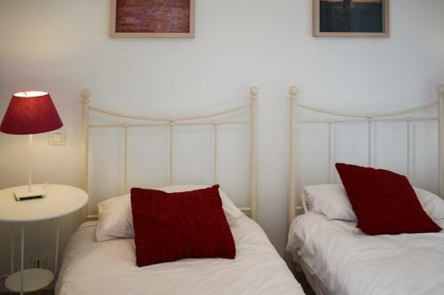 Aigues-mortes Villa Sleeps 4 Pool Air Con Wifi