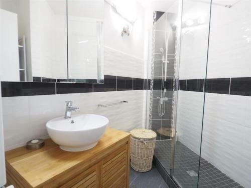 Apartment Appartement De Type 2 Proche Centre Et Plages 1