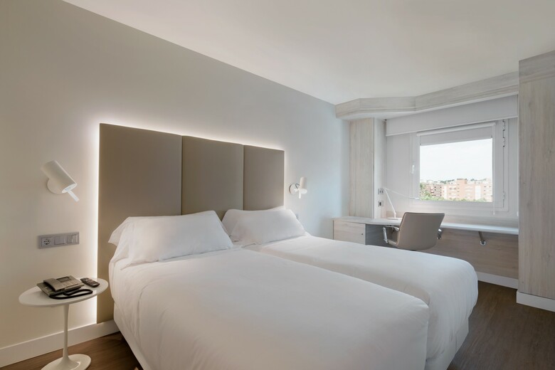 Hotel NH Madrid Barajas Airport