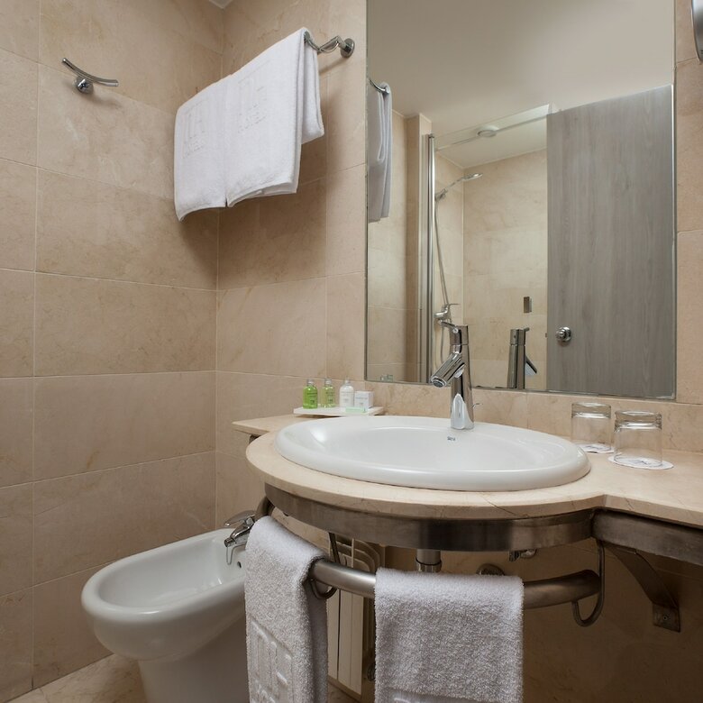 Hotel NH Madrid Barajas Airport